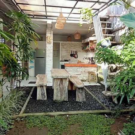 Pondok Ayu Homestay Canggu Esterno foto